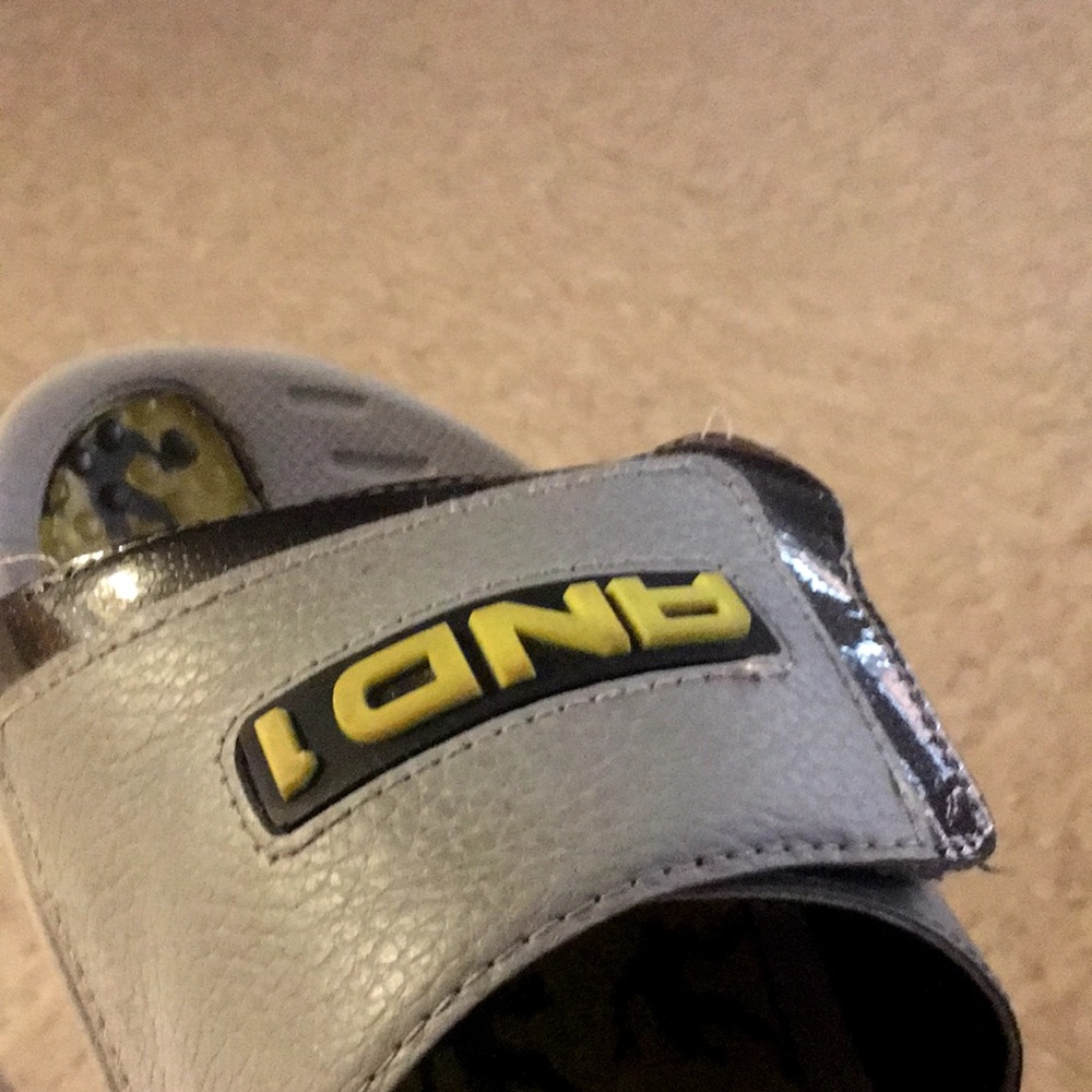 And 1 slides green black and gray